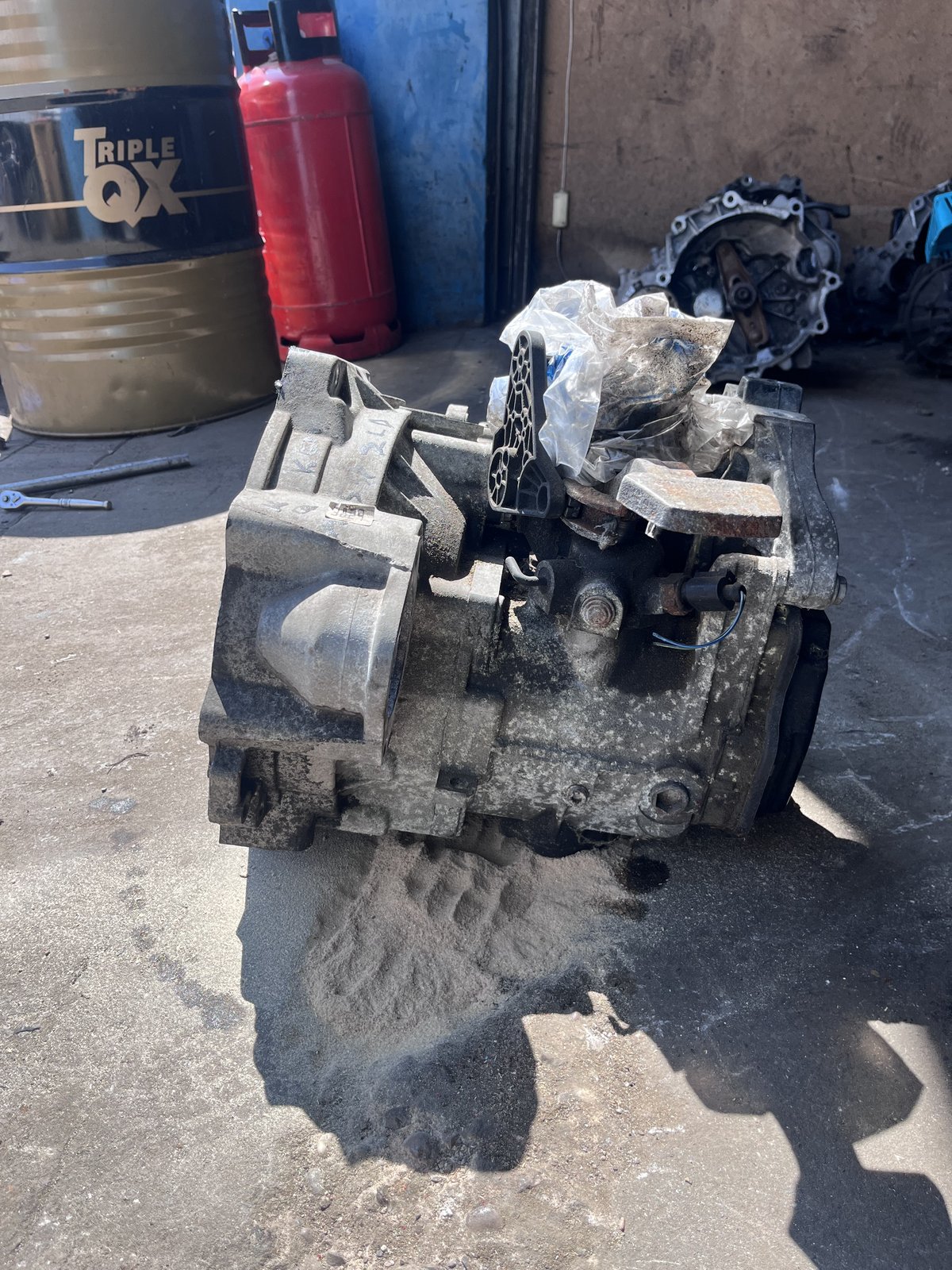 volkes wagon golf mk6 2liter diesel 5 speed maniual gearbox photo 3