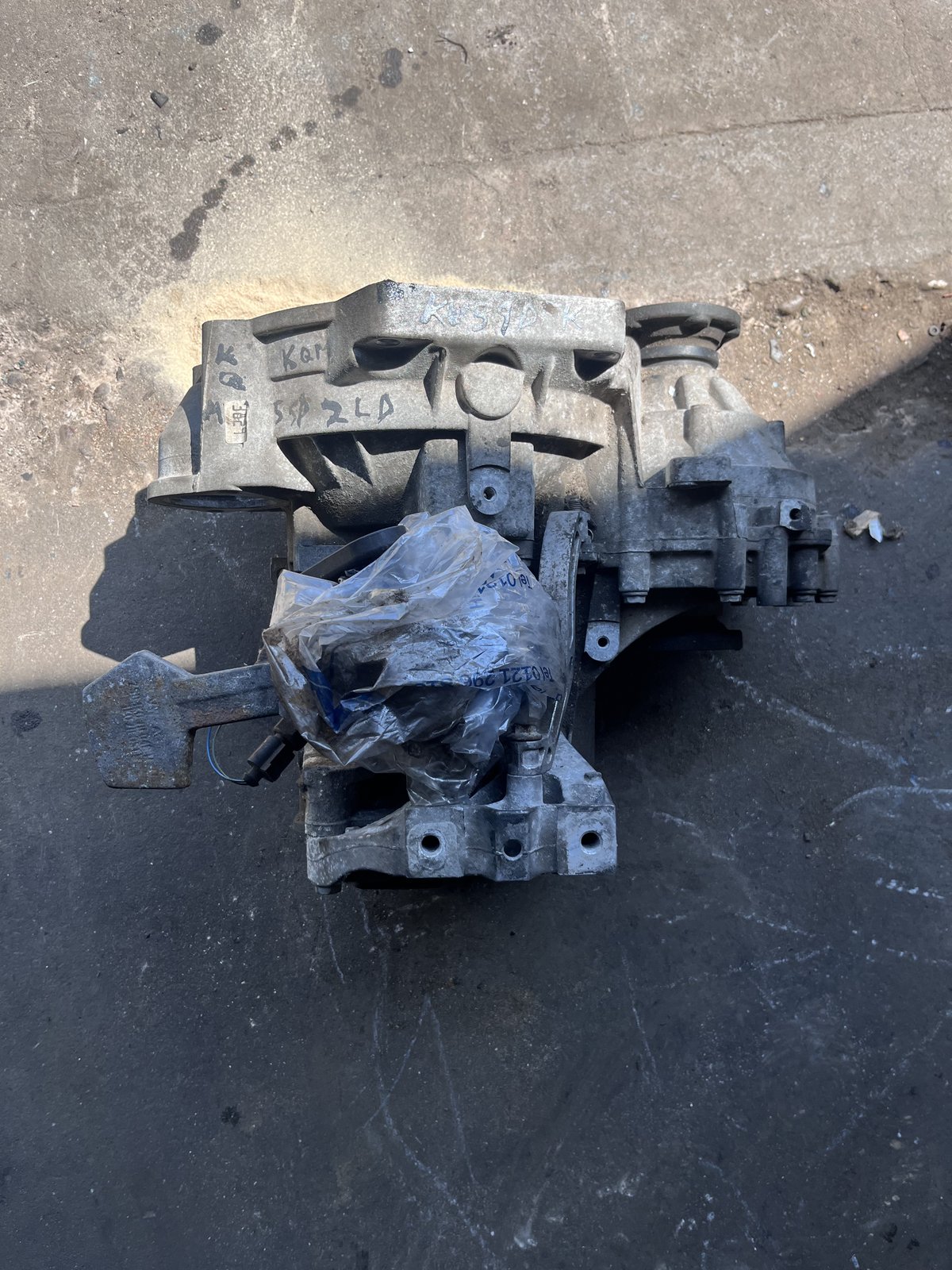 volkes wagon golf mk6 2liter diesel 5 speed maniual gearbox photo 5