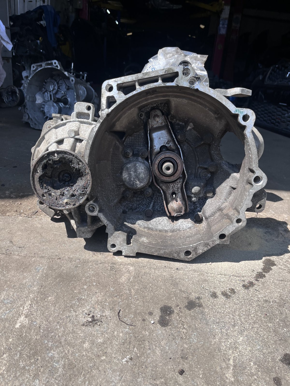 volkes wagon golf mk6 2liter diesel 5 speed maniual gearbox