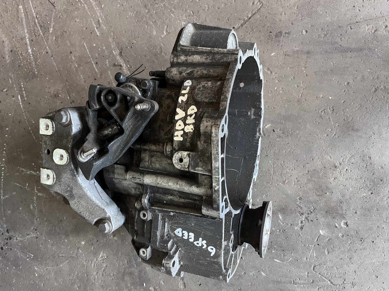 VW GOLF MK5 PASSAT B6 2LITER DIESEL 6 SPEED MANIUAL GEARBOX photo 5