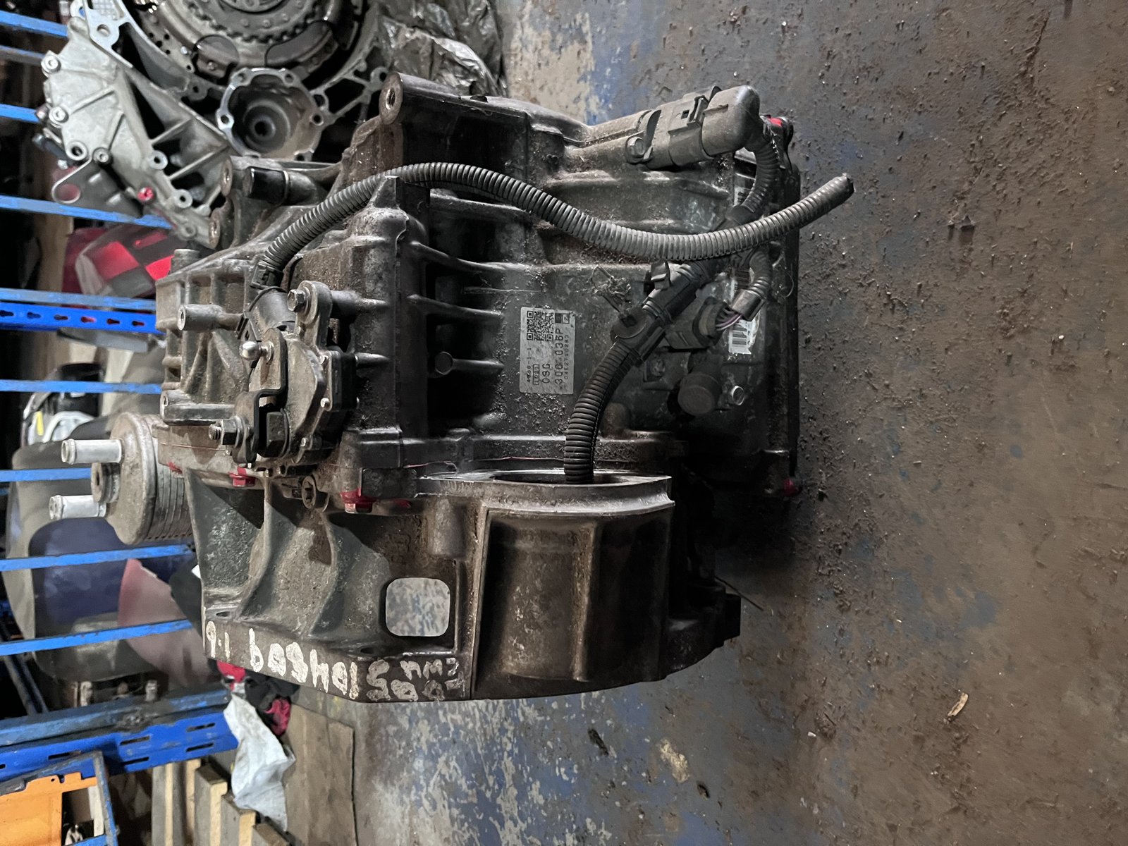 VW GOLF MK5 1.6 FSI AUTO GEARBOX HFR photo 3