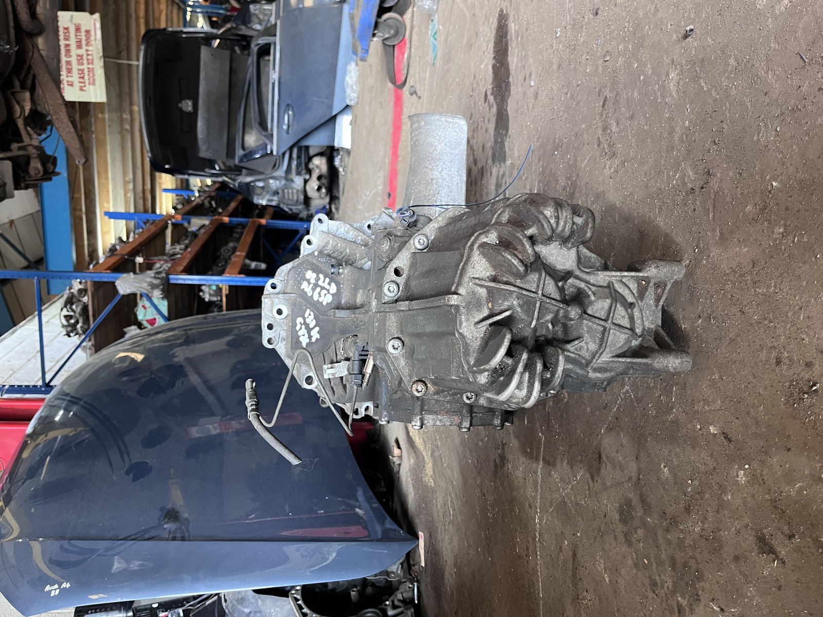 AUDI A6 2L DIESEL 6 SPEEDD MANIUAL GEARBOX GYX photo 3
