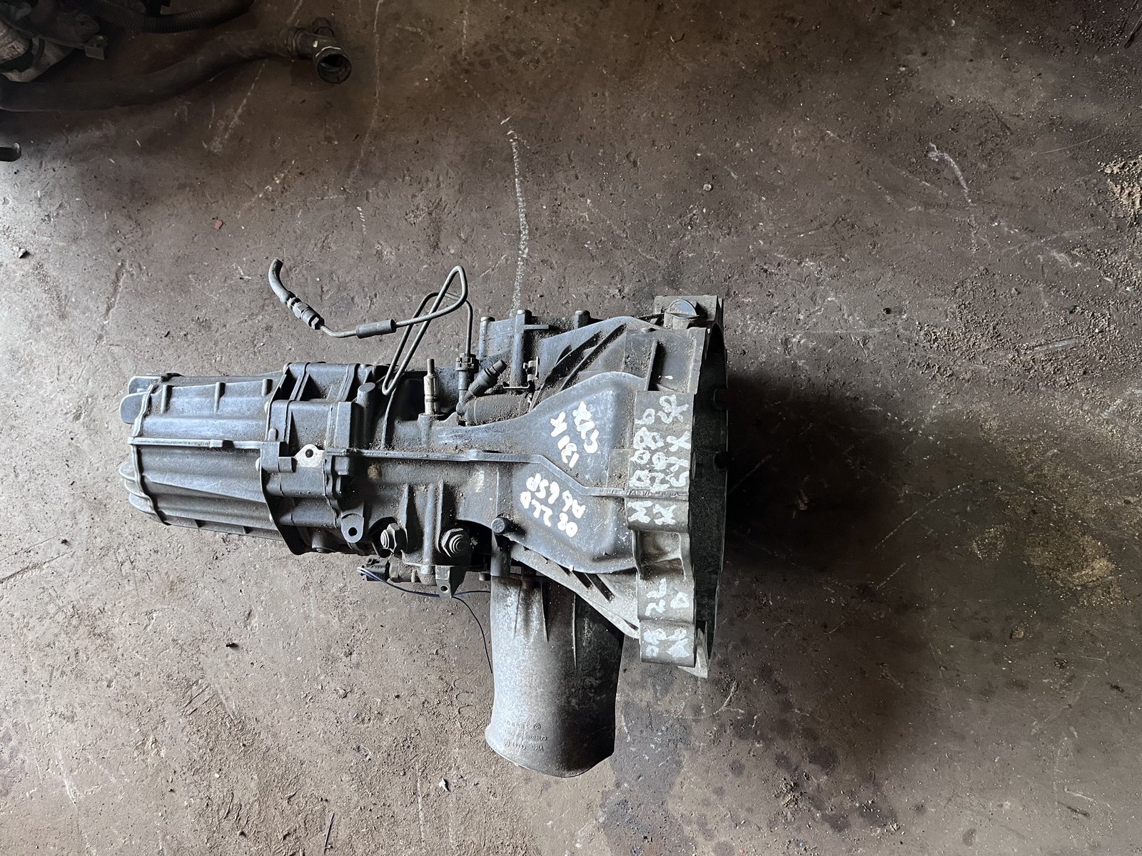 AUDI A6 2L DIESEL 6 SPEEDD MANIUAL GEARBOX GYX photo 4