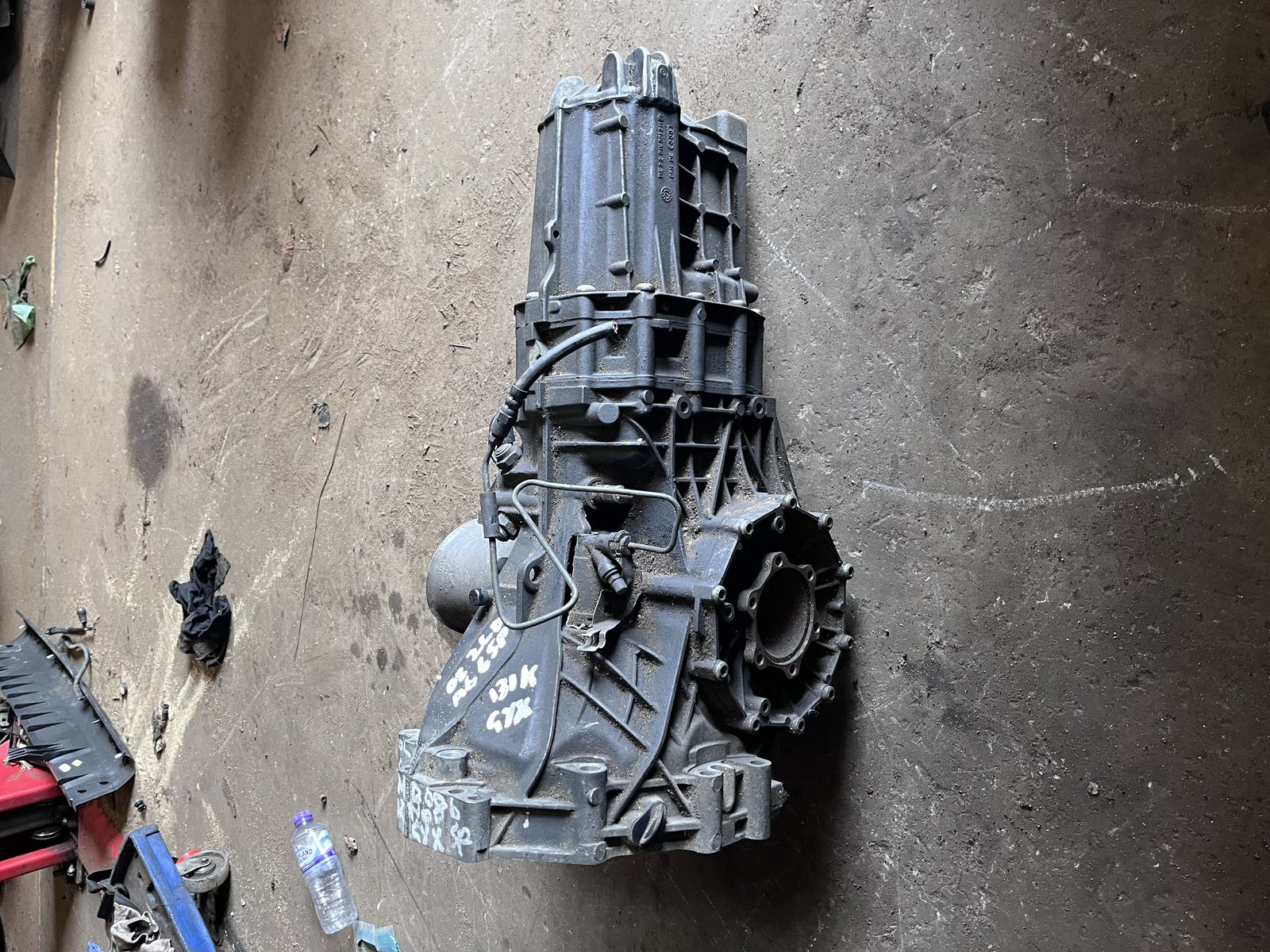 AUDI A6 2L DIESEL 6 SPEEDD MANIUAL GEARBOX GYX photo 2