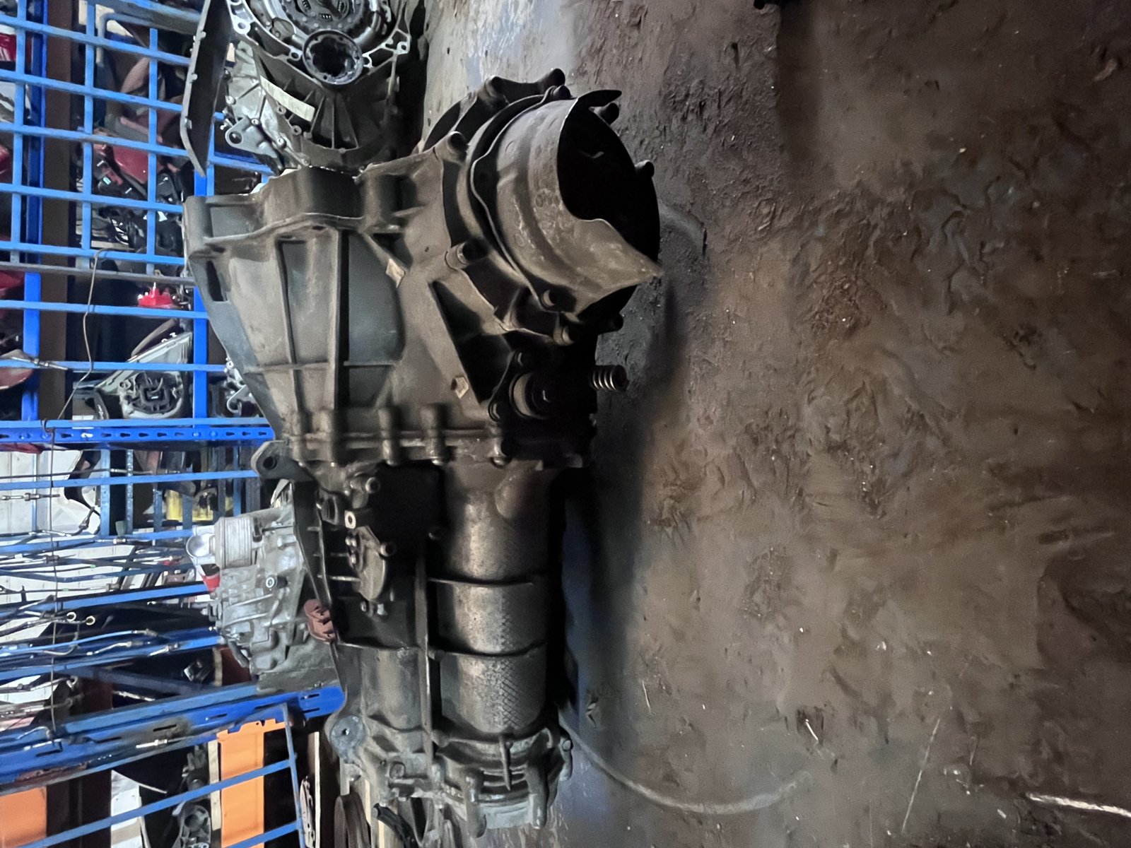 AUDI A4 B8 2L 6SPEED MANIUAL GEARBOX LLN photo 3