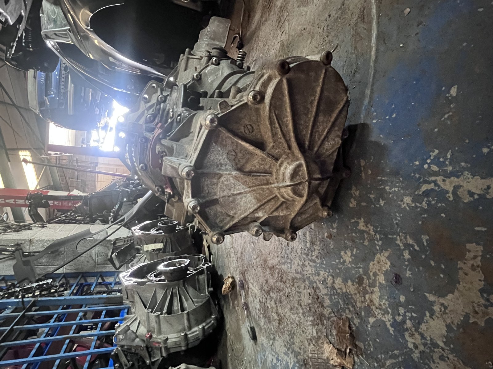 AUDI A4 B8 2L 6SPEED MANIUAL GEARBOX LLN photo 4