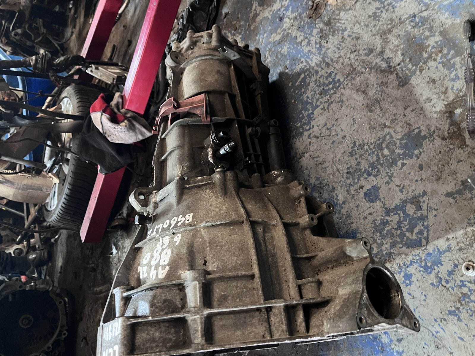 AUDI A4 B8 2L 6SPEED MANIUAL GEARBOX LLN photo 2