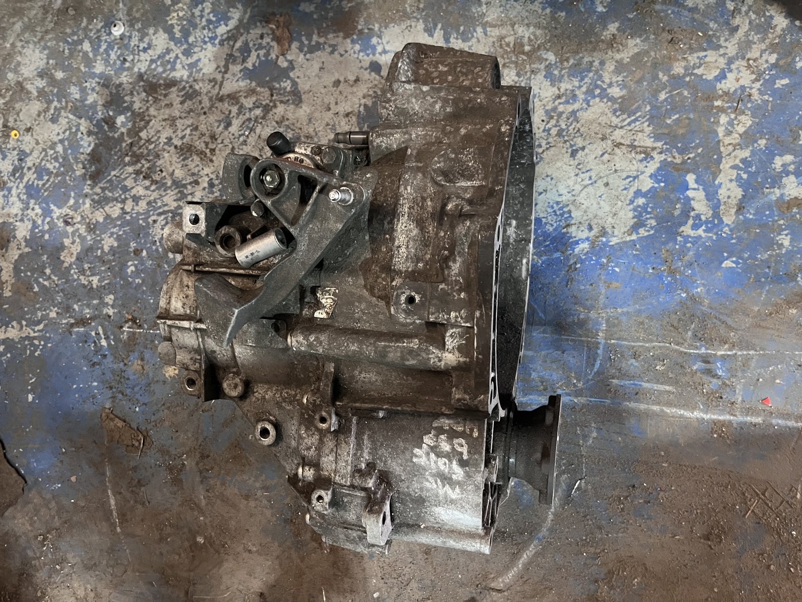 GOLF MK5 6 SPEED 2LITER DIESEL 6 SPEED MANIUAL GEARBOX HDV photo 5
