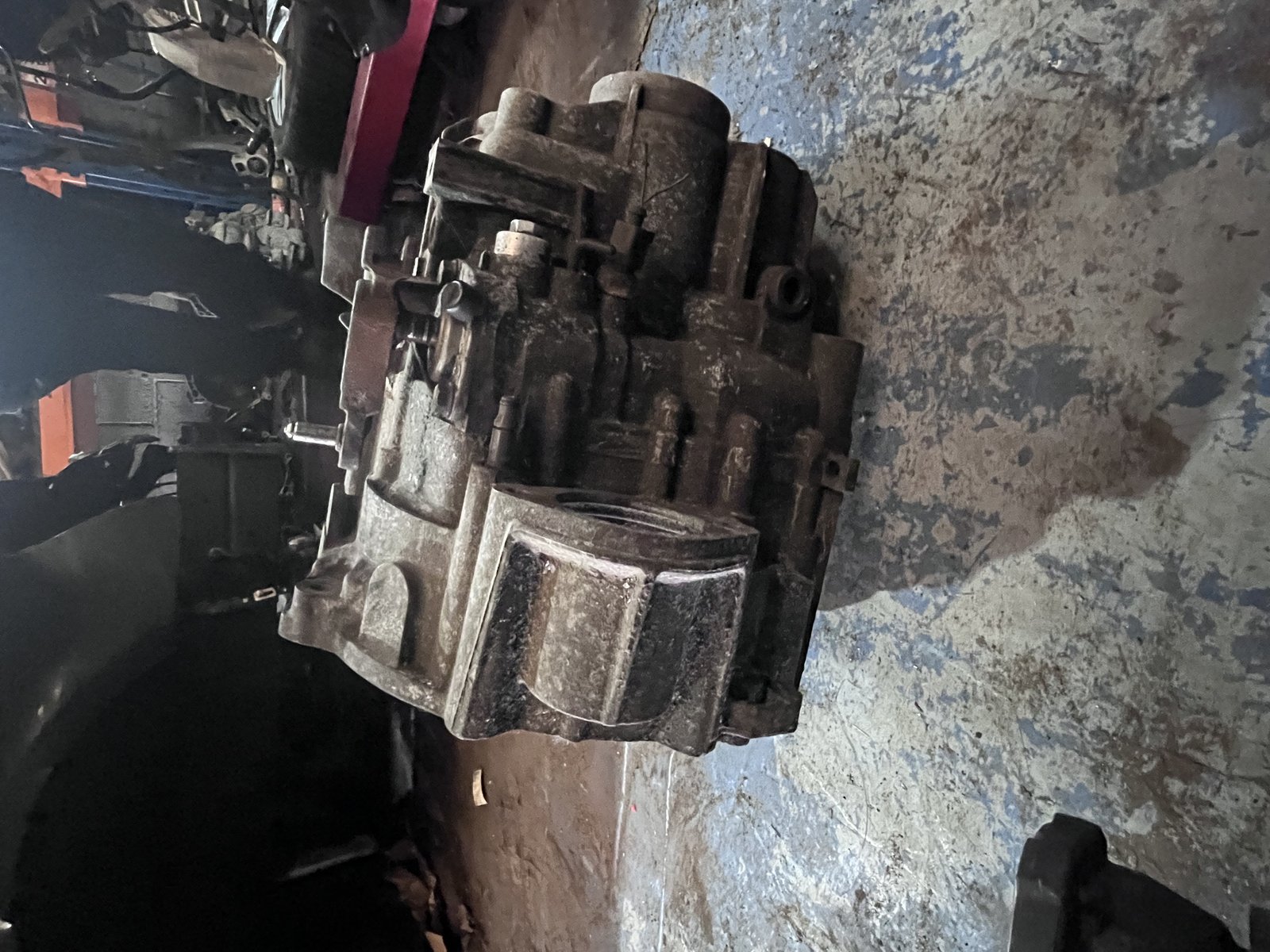 GOLF MK5 6 SPEED 2LITER DIESEL 6 SPEED MANIUAL GEARBOX HDV photo 2