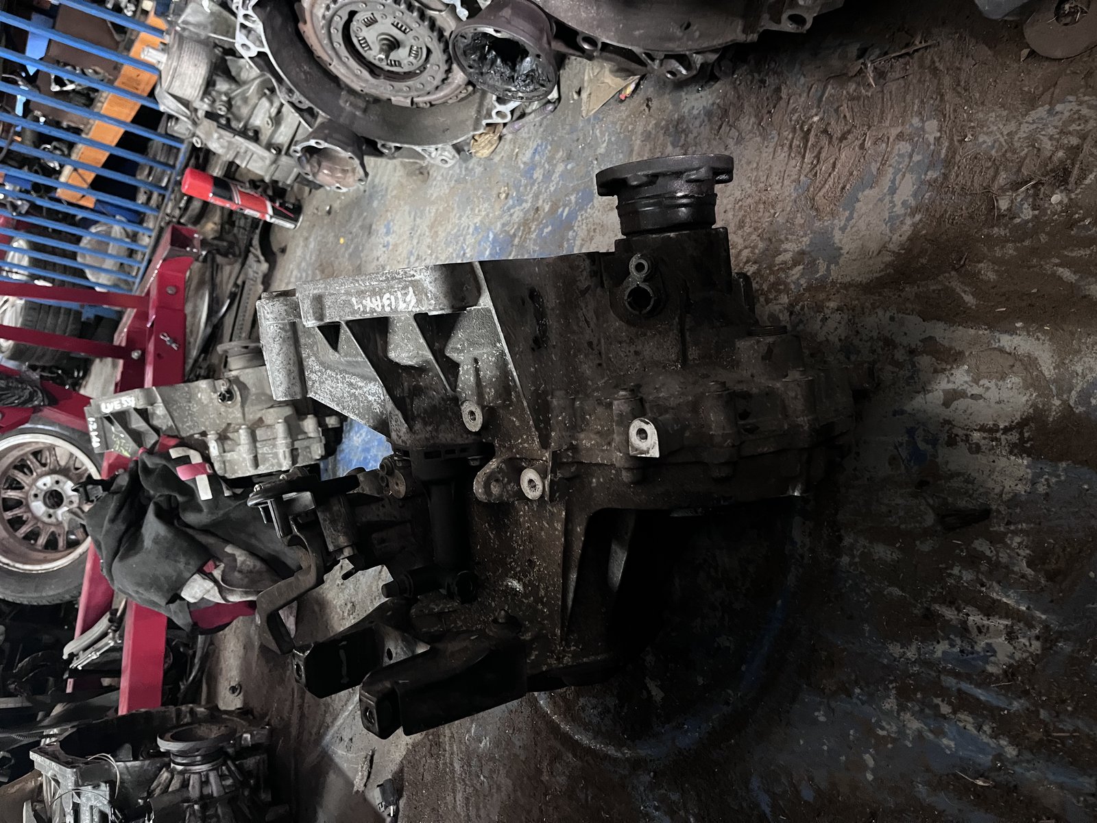 13 POLO 1.2 1.4L ITER PETROL 5 SPEED MANIUAL GEARBOX LNR photo 3