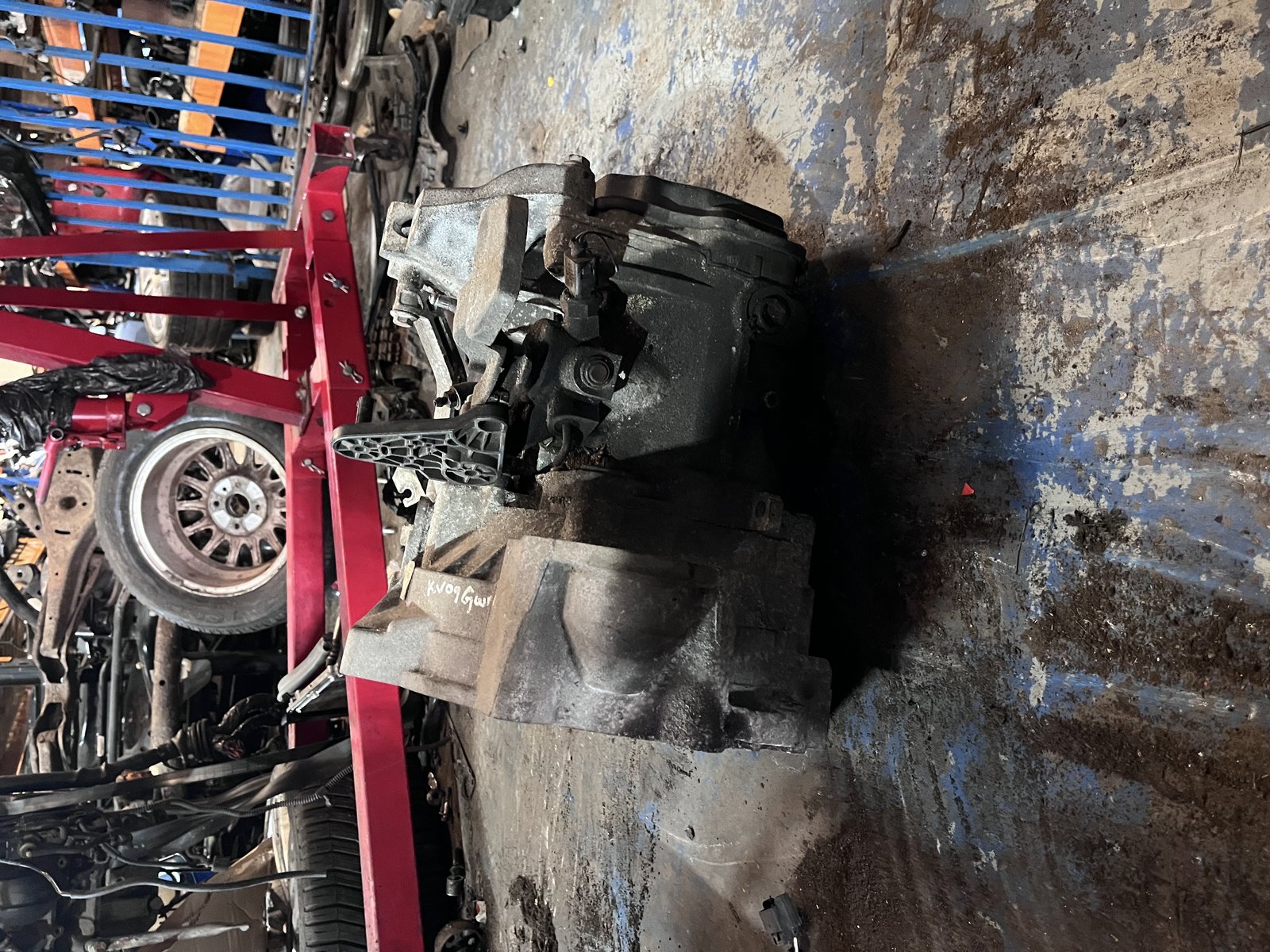 MK6 GOLF 2L DIESEL 5 SPEED MANIUAL GEARBOX KQM photo 2