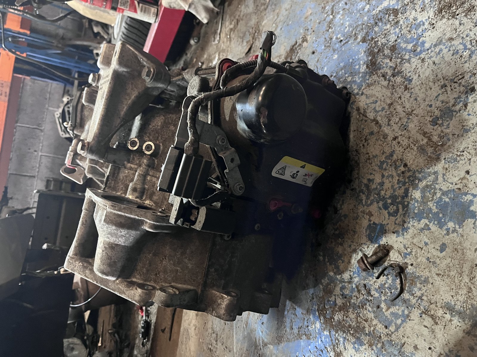 AUDI A3 8V  1.5 PETROL 7 SPEED SEMI AUTO GEARBOX RHR photo 2