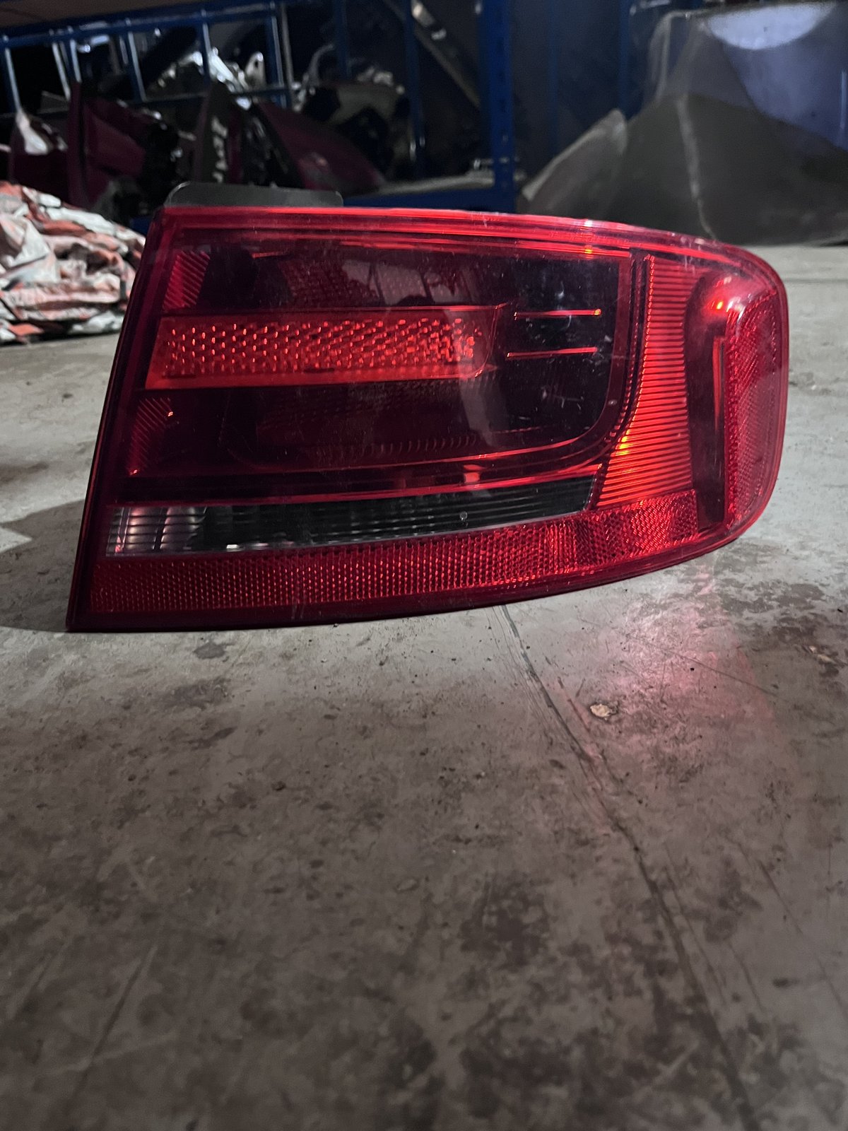 AUDI A4 B8 OSR TAILLIGHT 