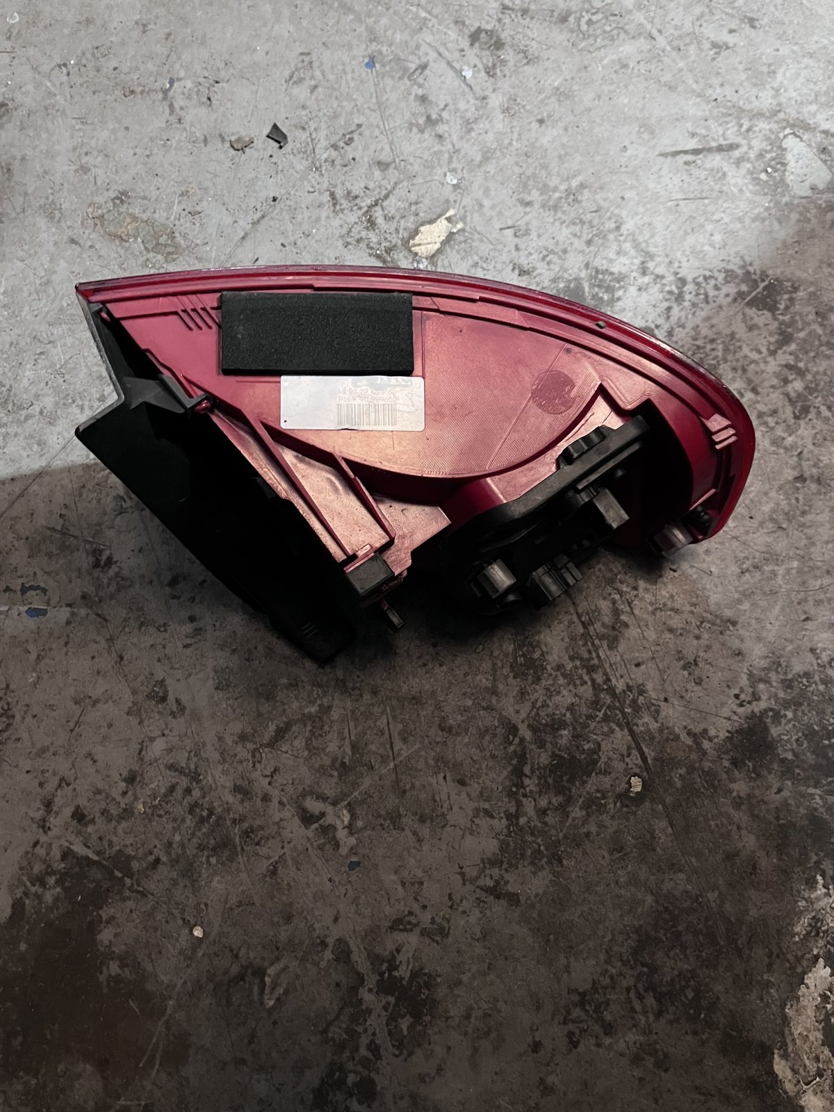 AUDI A4 B8 OSR TAILLIGHT  photo 3