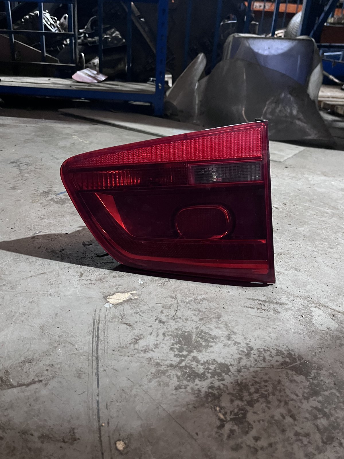 2014 VW TOURAN NSR TAIL LIGHT 1T