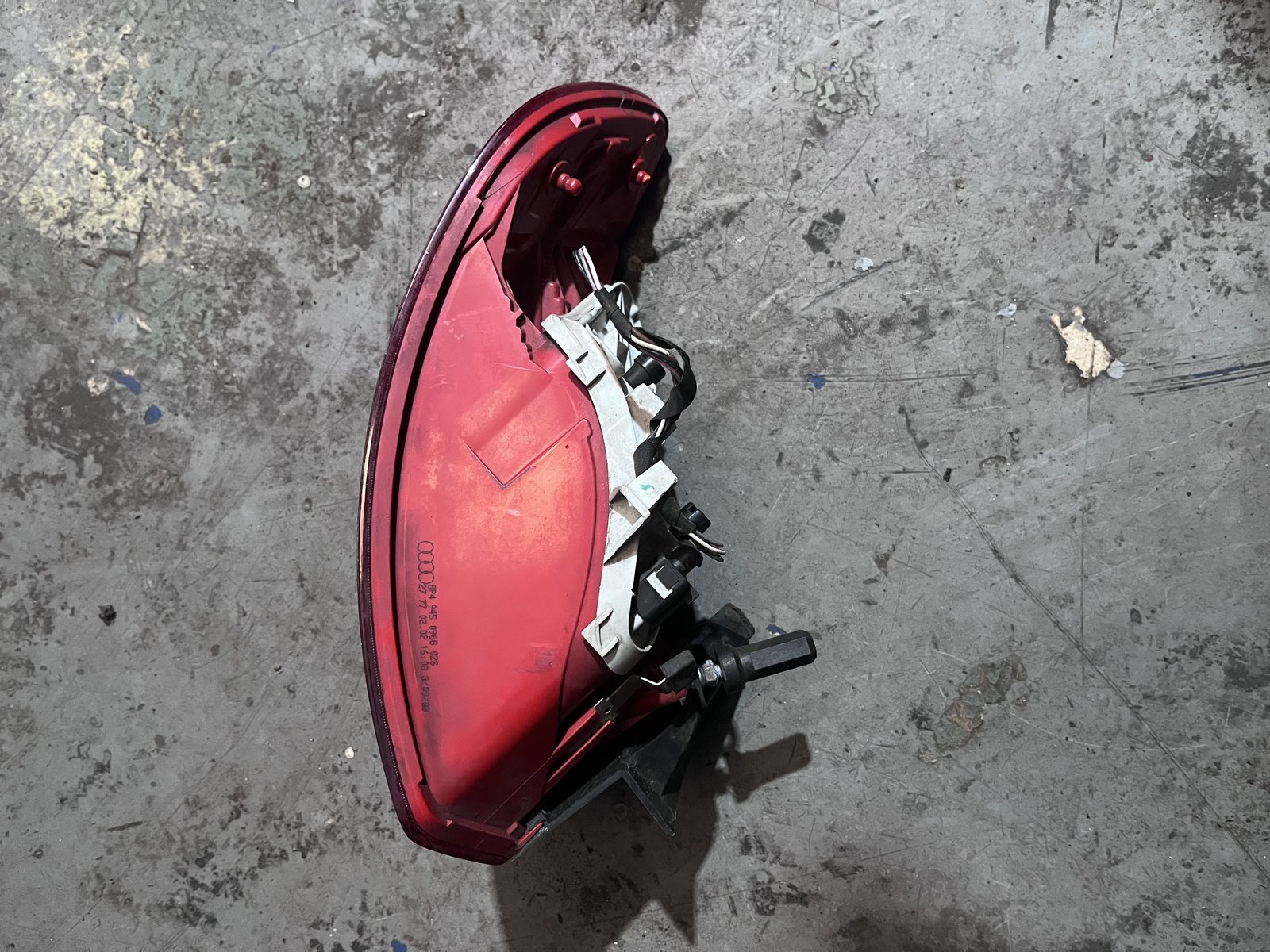 AUDI A3 8p pre face lift osr 5DOOOR TAIL LIGHT  photo 4