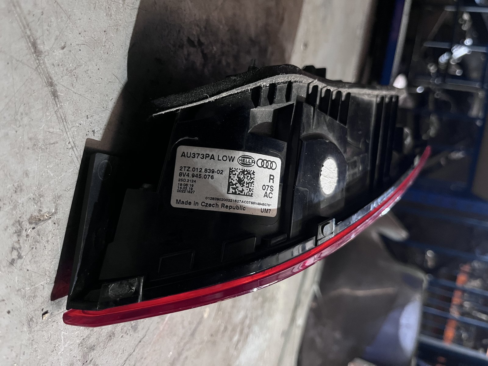 AUDI A3 8V SPORTBACK osr TAIL LIGHT  photo 2