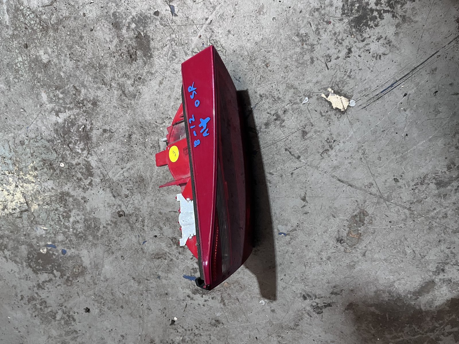 AUDI A4 b8 SALOON osr TAIL LIGHT  photo 3