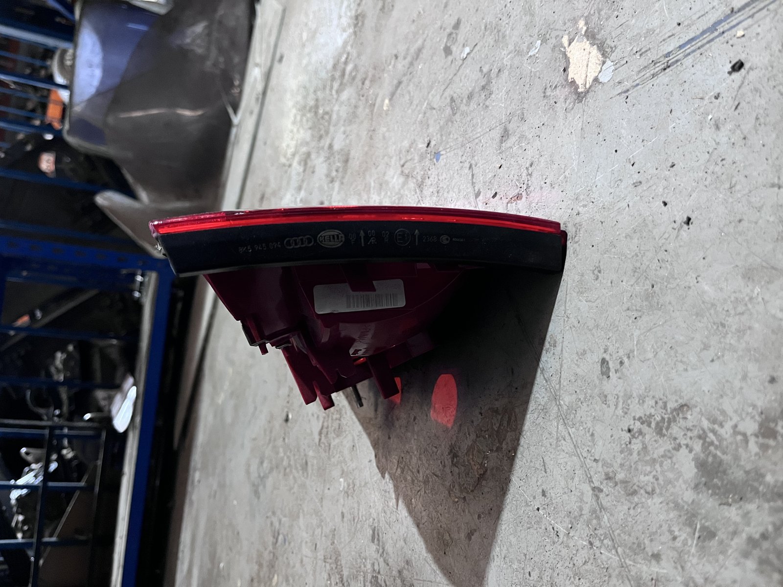 AUDI A4 b8 SALOON osr TAIL LIGHT  photo 2