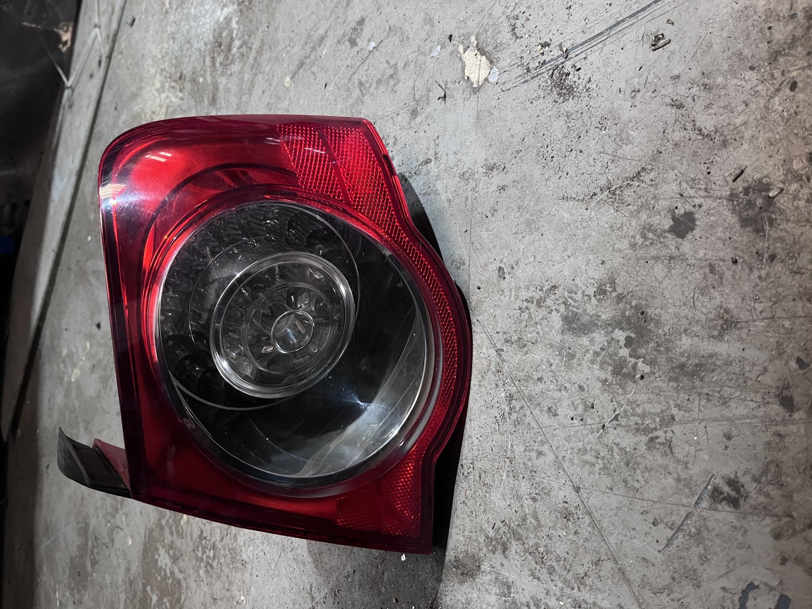 VW PASSAT B6 OSR OUTER LIGHT