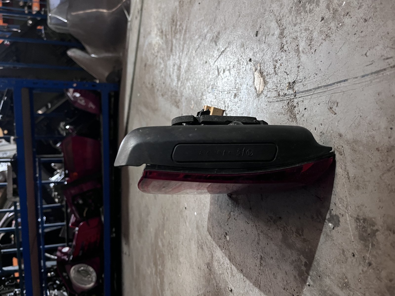 VW PASSAT B8 ESTATE NSR LED TAIL LIGHT photo 2