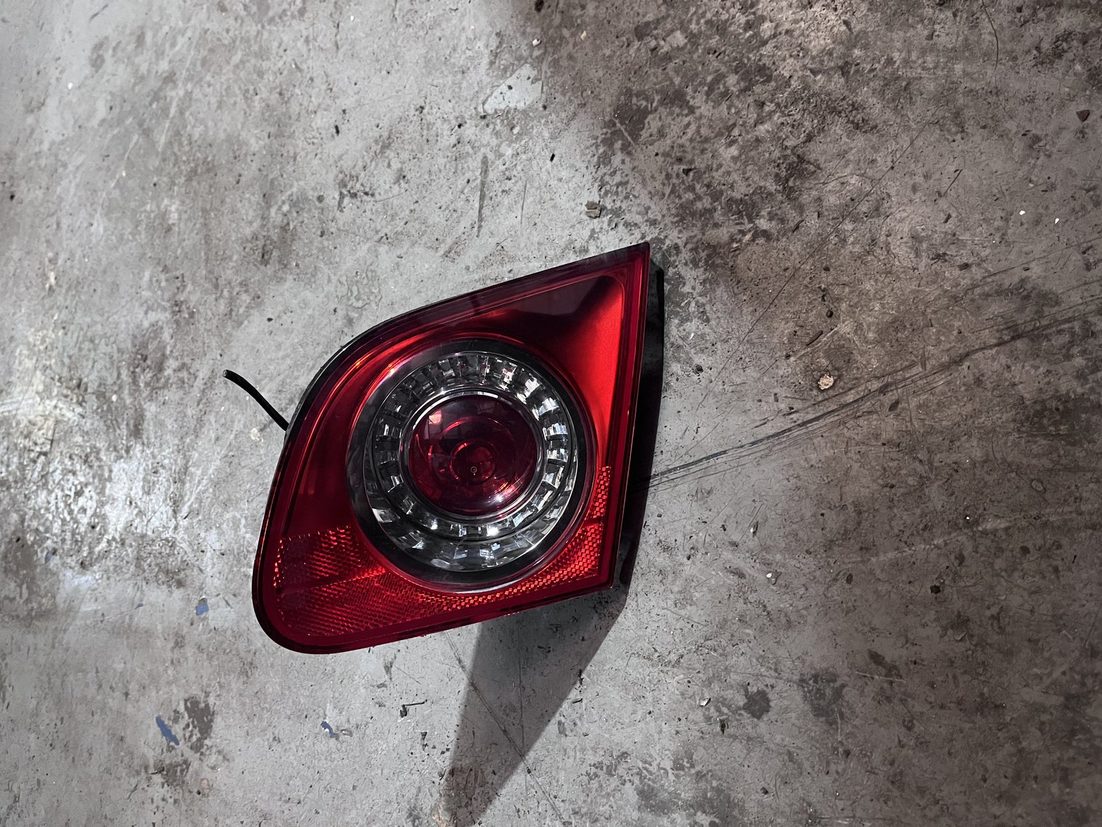 VW PASSAT B6 OSR TAIL LIGHT