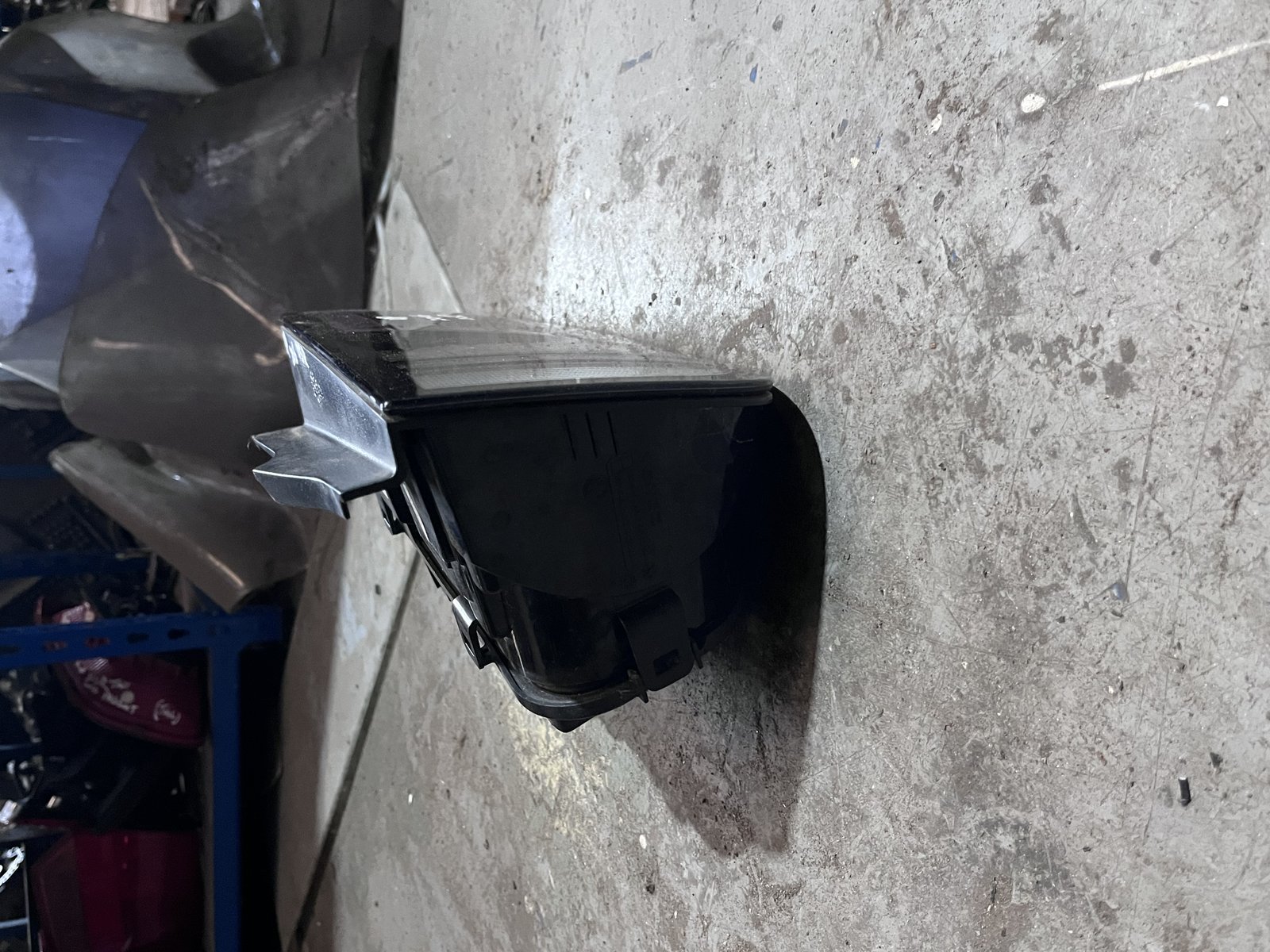 2016 VW UP FACE LIFT OSR OUTER LIGHT photo 2