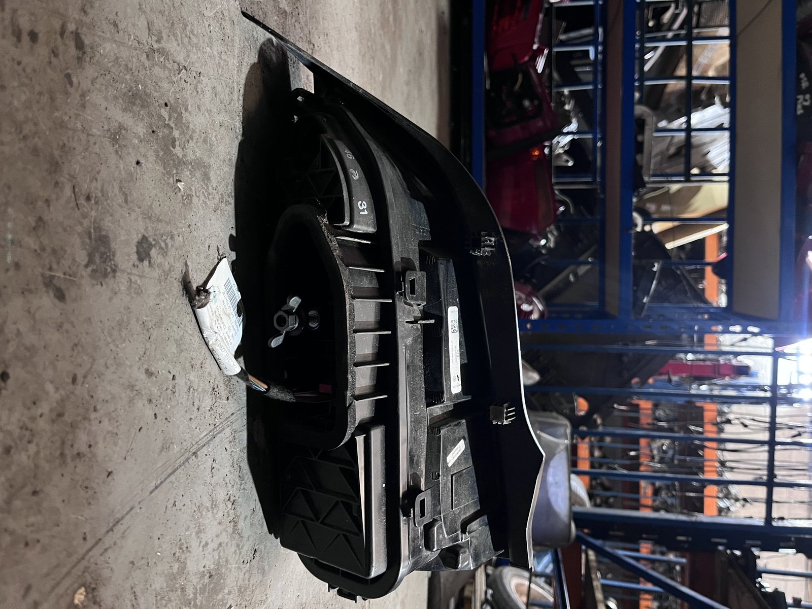 2016 VW UP FACE LIFT OSR OUTER LIGHT photo 4
