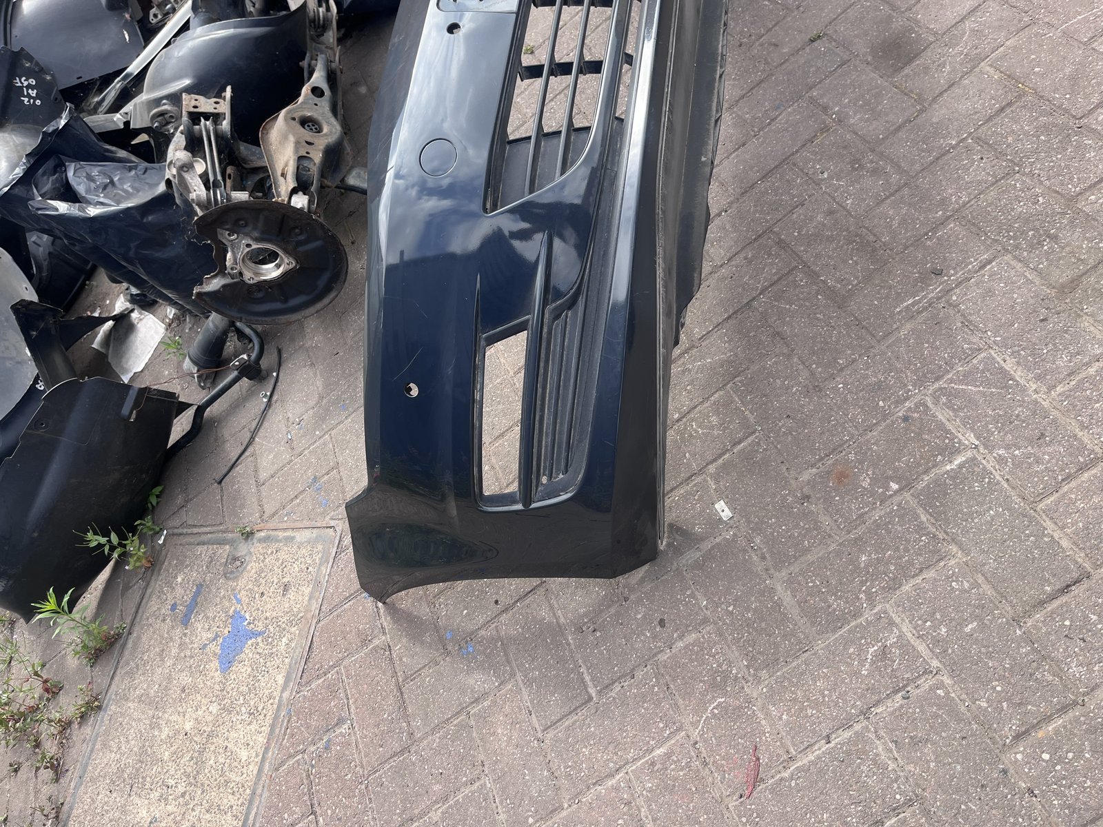 VW GOLF MK-7 FRONT BUMPER  URANO GREY I7F photo 5