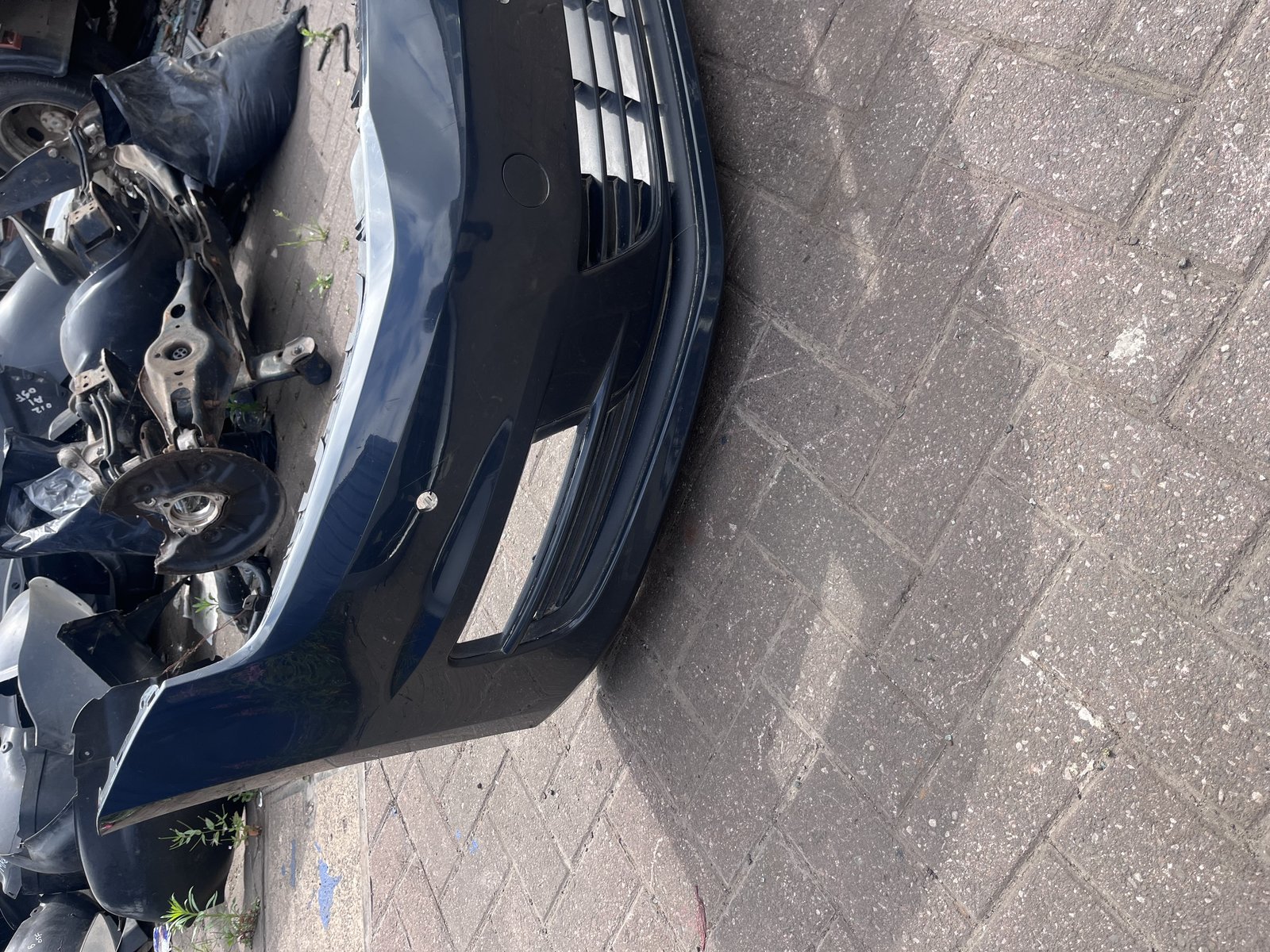 VW GOLF MK-7 FRONT BUMPER  URANO GREY I7F photo 2