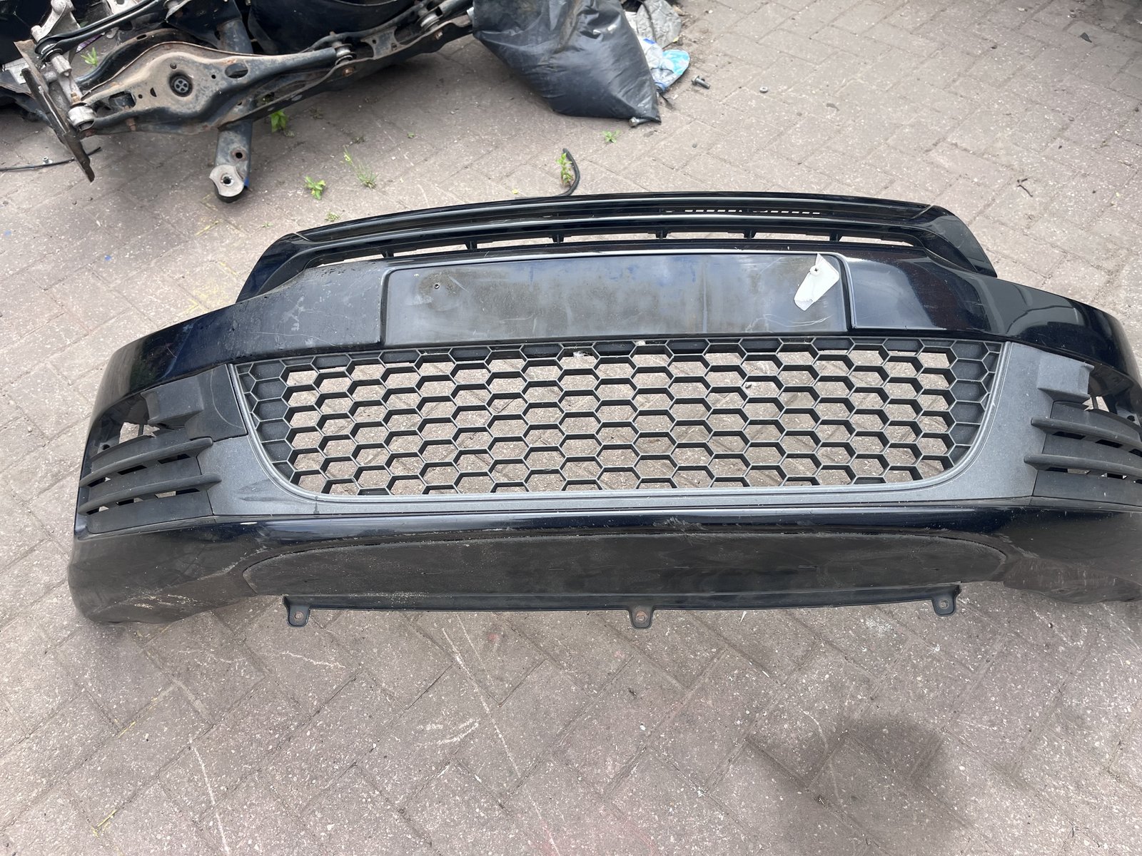 2011 VW SCRICO  FRONT BUMPER BLACK LC9X LC9X photo 4
