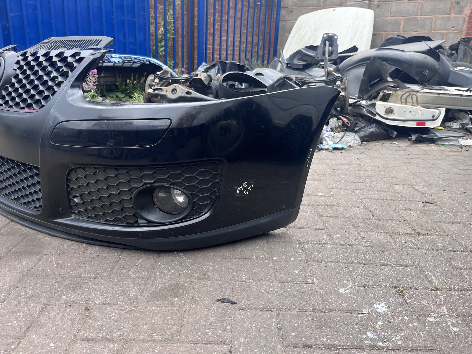 VW GOLF M5 GTI FRONT BUMPER LC9Z photo 2