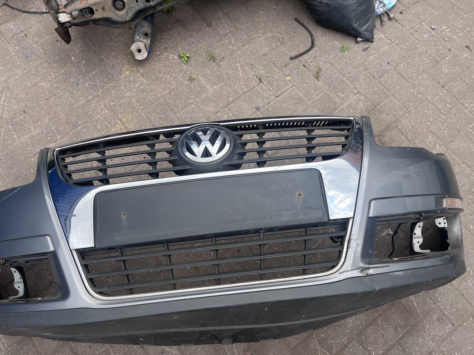 VW PASSAT B6 FRONT BUMPER GREY LA7T photo 4