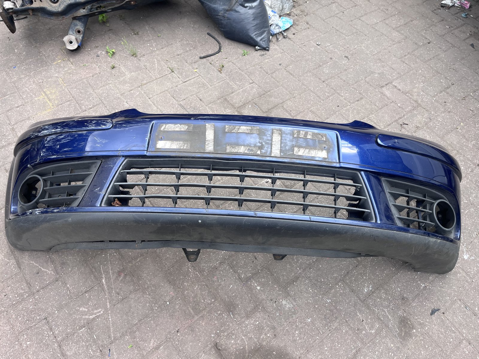2007 VW GOLF PLUS  FRONT BUMPER BLUE LD5Q photo 4