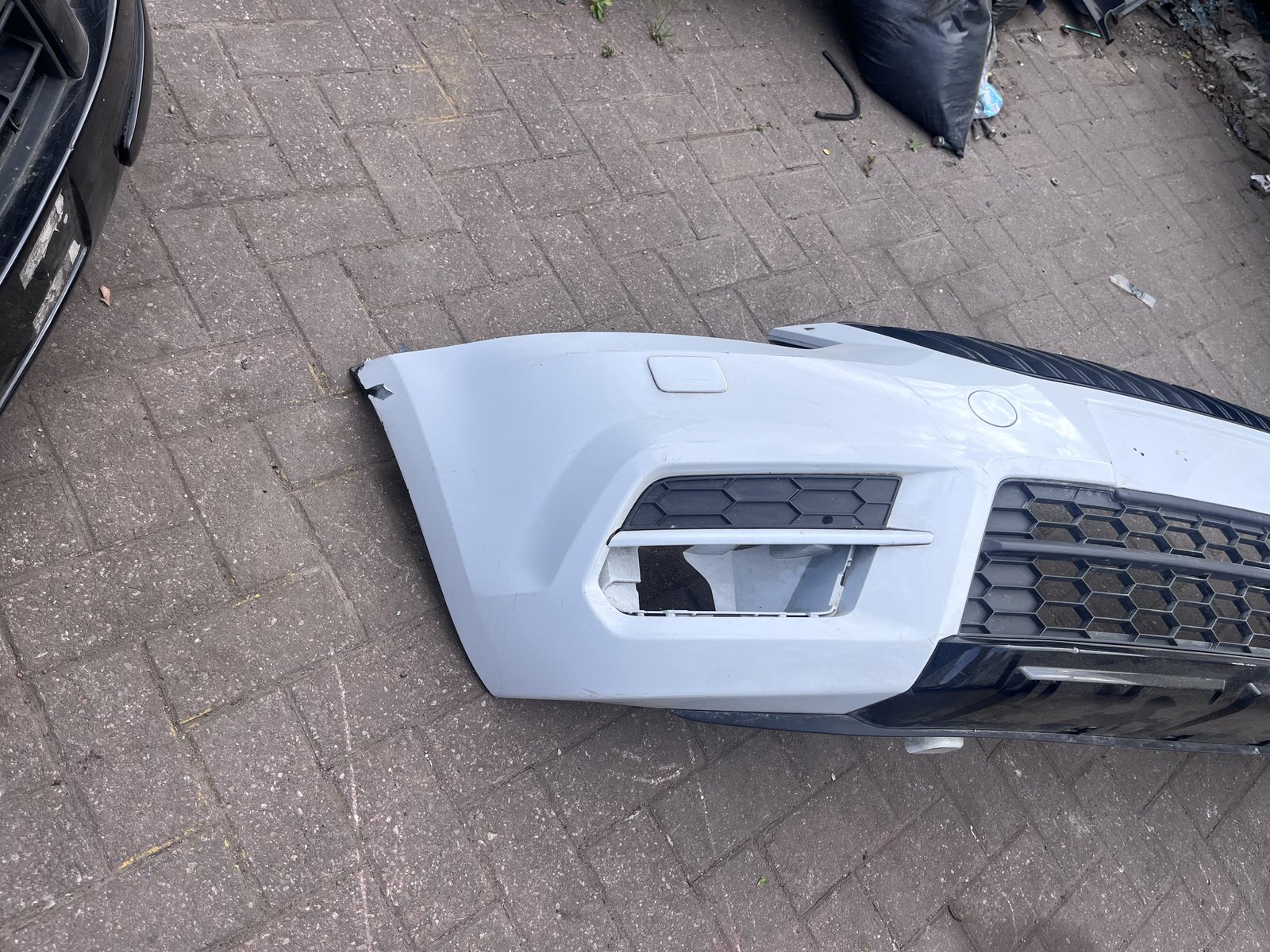 SKODA YETTI 4X4 FRONT BUMPER WHITE LS9R photo 6