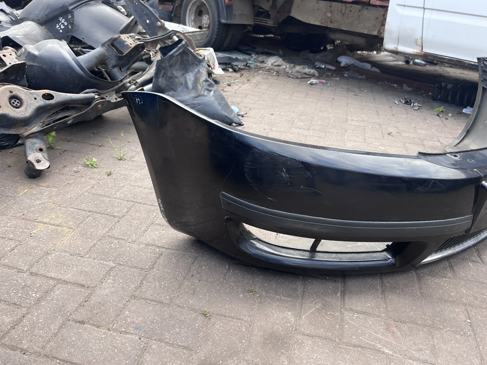 SKODA SUPERB 07 MK1 FRONT BUMPER photo 3