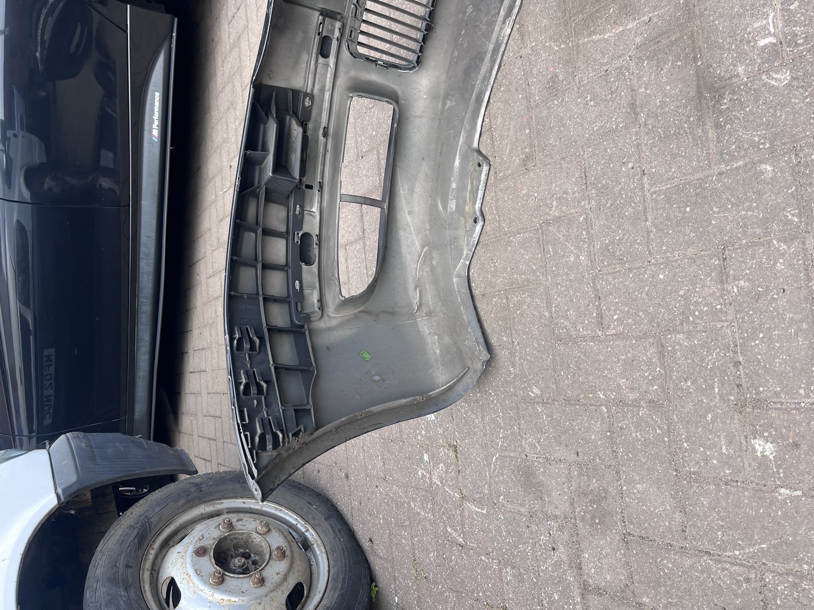 SKODA SUPERB 07 MK1 FRONT BUMPER photo 9