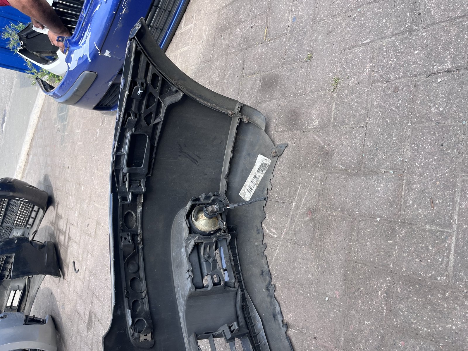 VW GOLF MK5 FRONT BUMPER BLACK LC9Z photo 8