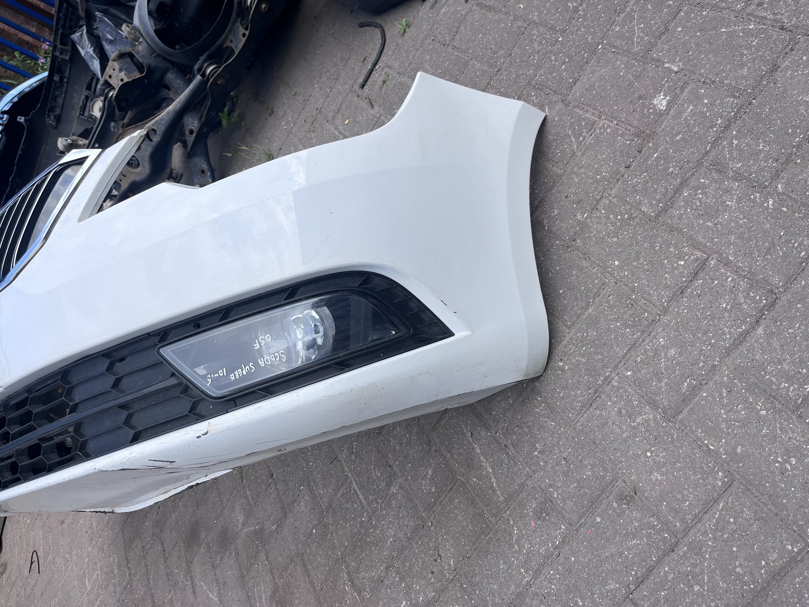 10-15 SKODA SUPERB  FRONT NUMPER  photo 5
