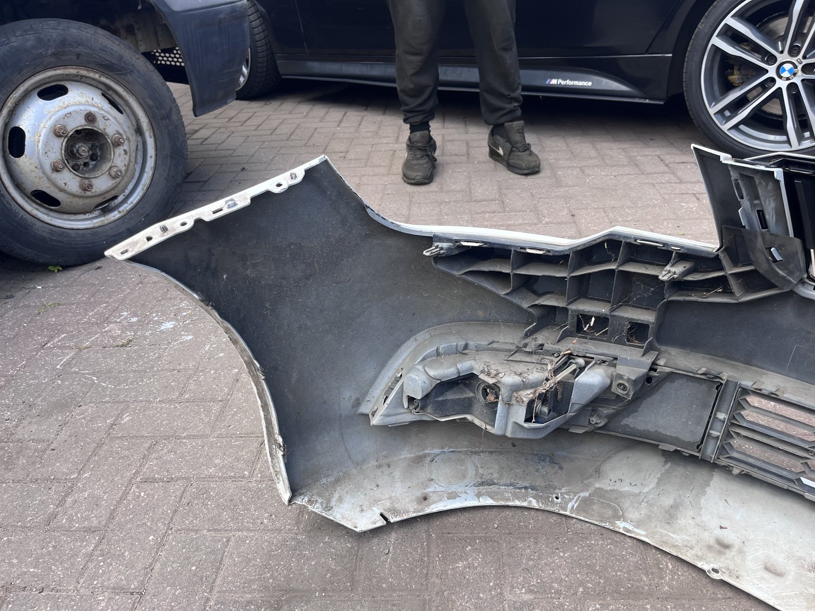 10-15 SKODA SUPERB  FRONT NUMPER  photo 9