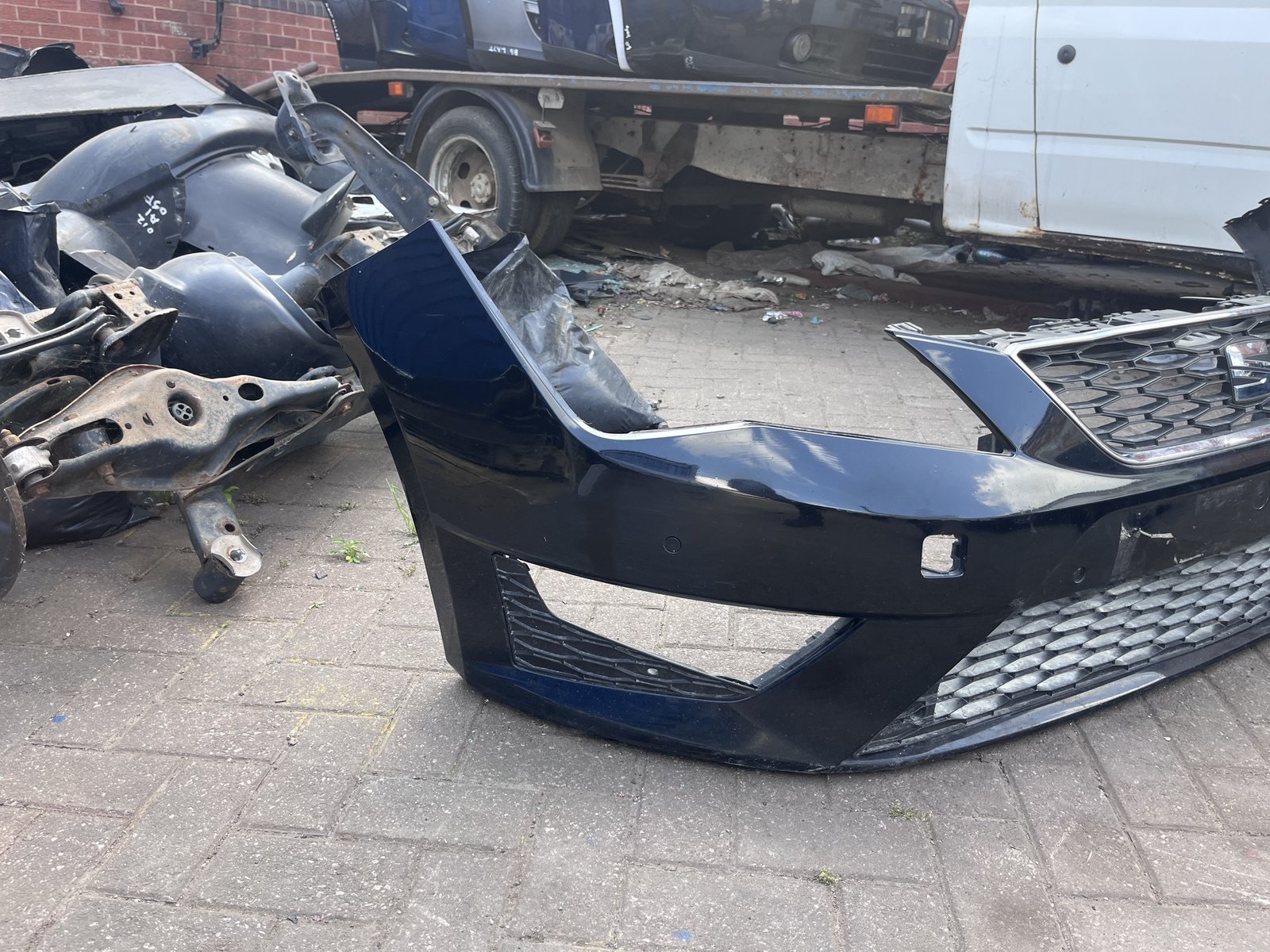2013 SEAT LEON FR MK3 FRONT BUMPER BLACK LZ9Y  photo 3