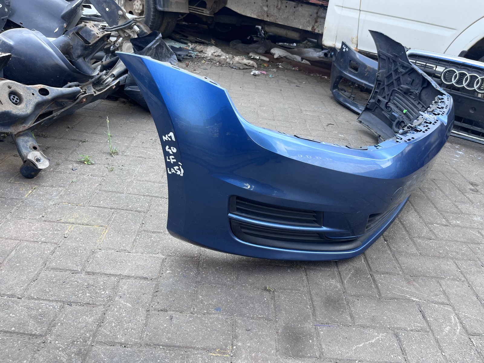 VW GOLF MK7 FRONT BUMPER BLUE LA5J photo 3