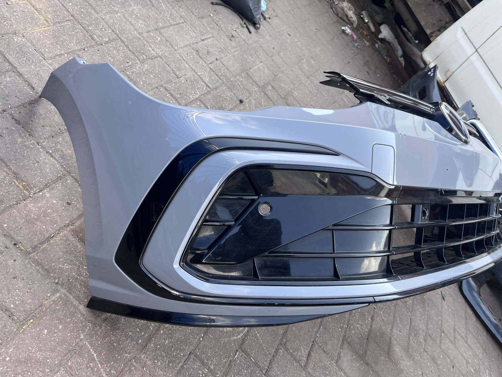 VW GOLF MK8 R LINE FRNOT BUMPER MOON STONE GREY LA7C photo 6