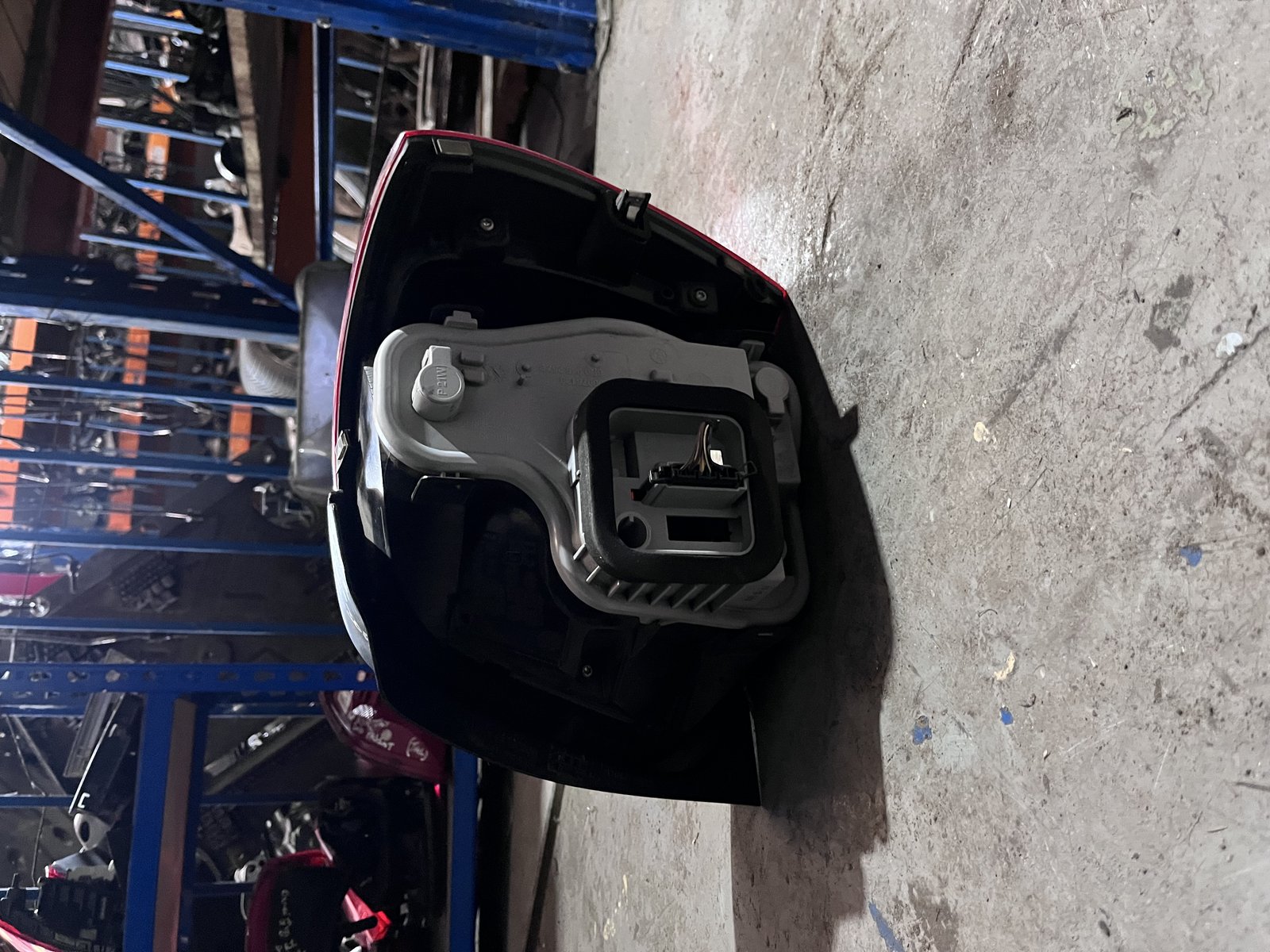VW POLO 6R  NSR 3 DOOR OUTER LIGHT  photo 5