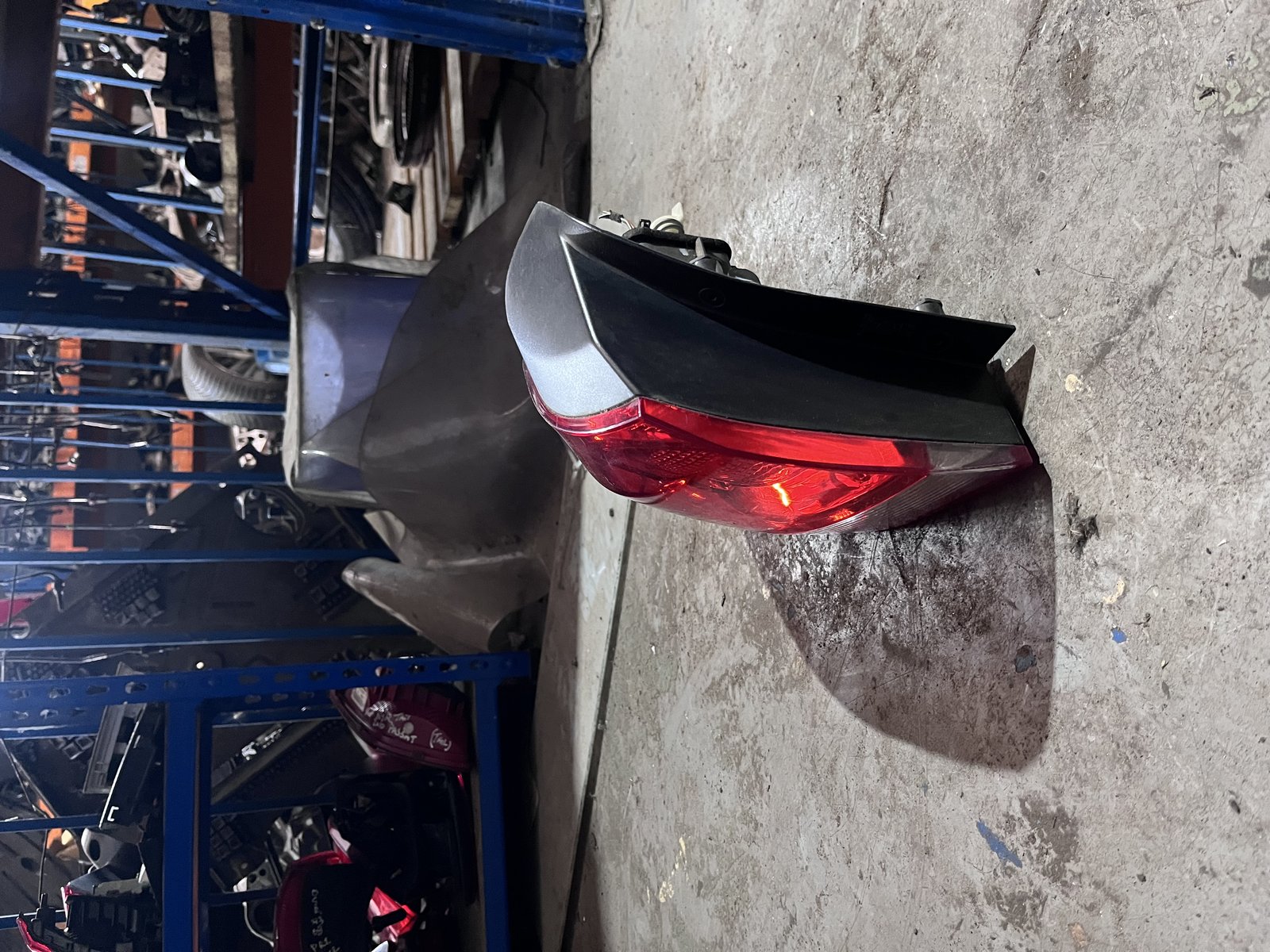 VW GOLF MK-6 NSR OUTER LIGHT  photo 2