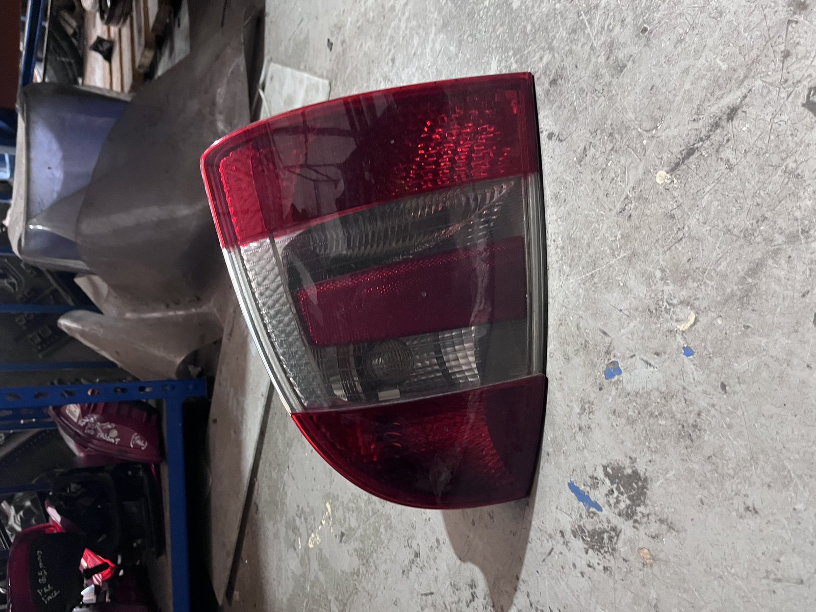 SKODA SUPERB MK1 OSR LIGHT 