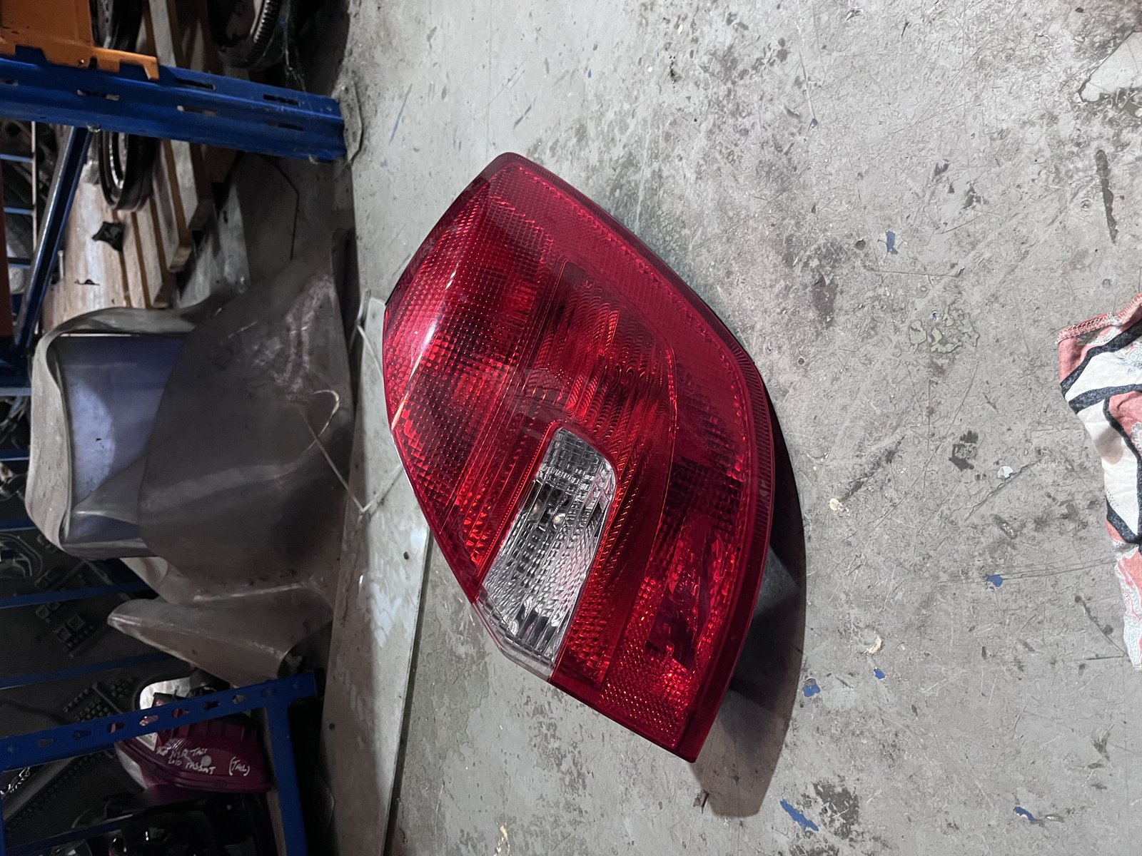 SKODA FABIA MK2 OSR LIGHT 