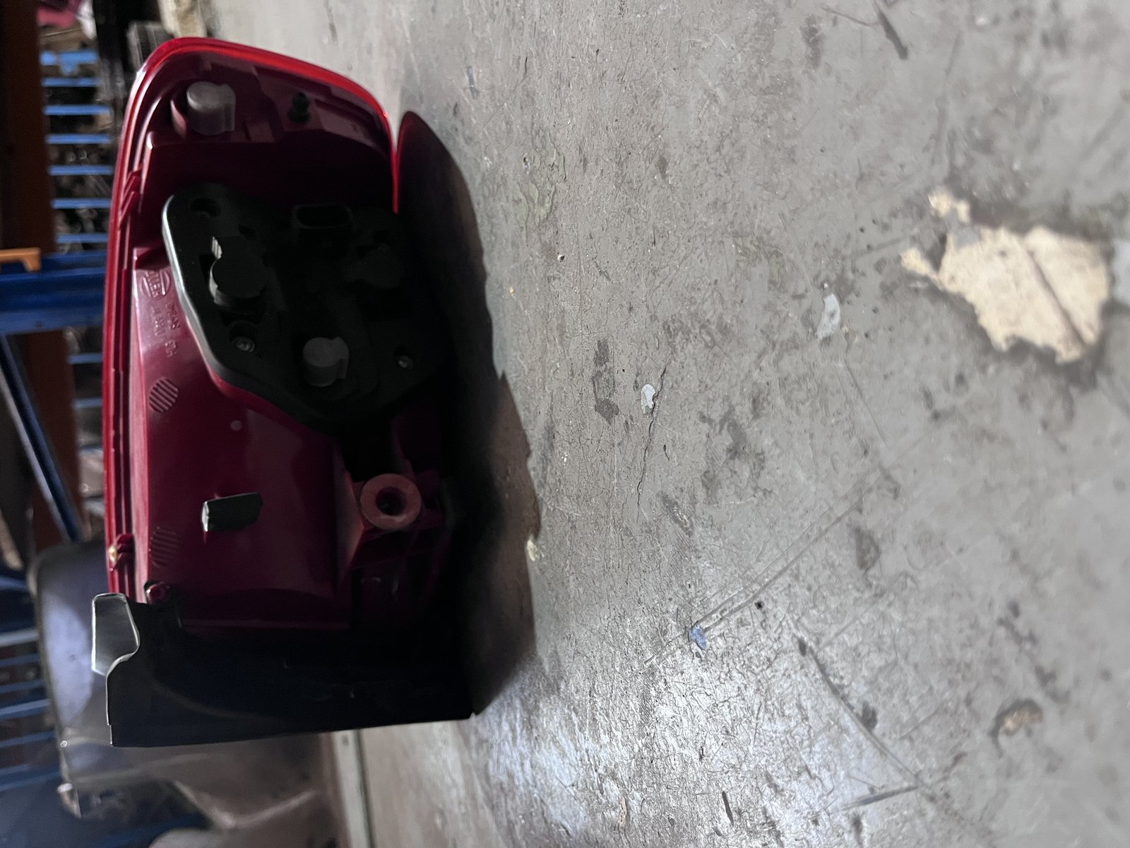 AUDI A4 B8 SALOON NSR TAIL LIGHT  photo 5