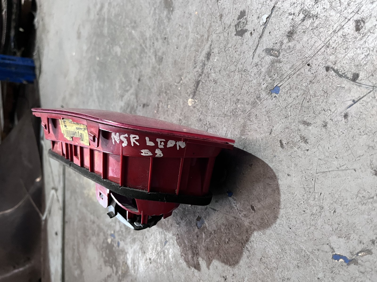 SEAT LEON MK2 NSR TAIL LIGHT  photo 2