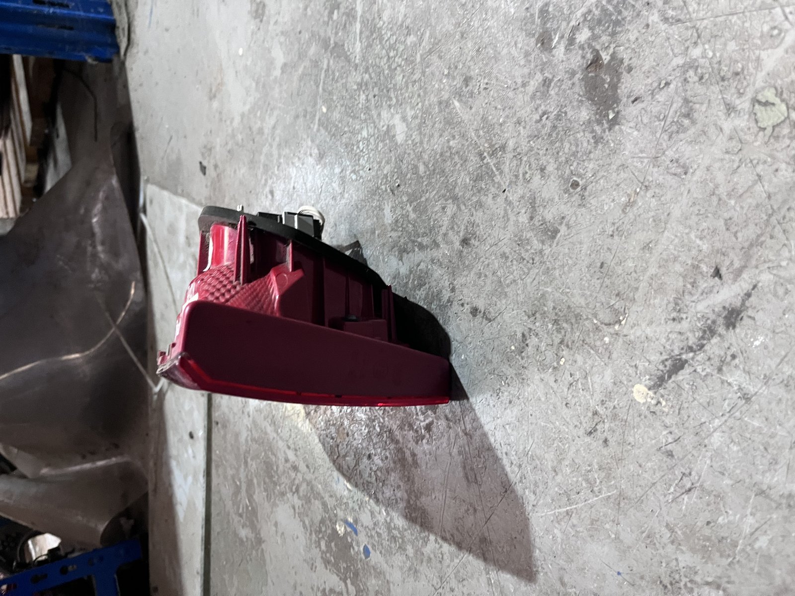 VW PASSAT B7 SALOON OSR TAIL LIGHT  photo 2